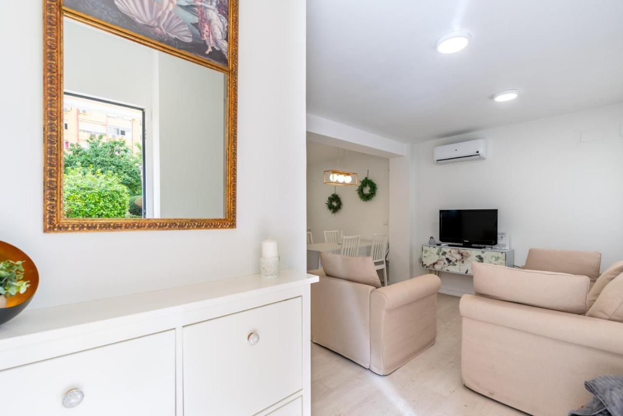 Apartamento Whitey Aparment In Triana Sevilla Exterior foto